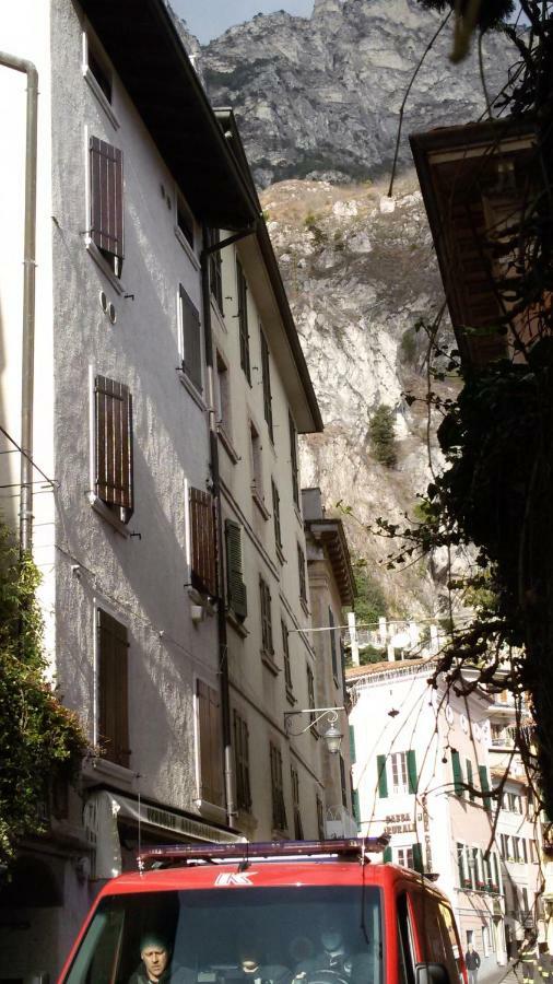 Ariel Appartamenti Limone sul Garda Exteriör bild